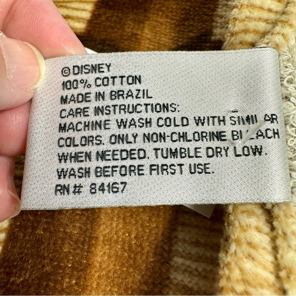 NWT. Disney Beach Towel. Fort Wilderness Resort And Campground towel. - Picture 7 of 7